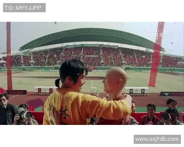 少林足球星爷同款卫衣时尚潮流穿搭 让你秒变街头焦点 少林足球星爷同款卫衣时尚潮流穿搭 让你秒变街头焦点