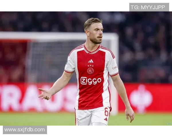 足球巨星风采：专注男球员头像展现无与伦比的运动魅力与精神气质