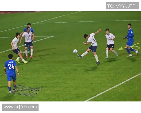 足球明星拍摄广告幕后花絮 揭秘他们如何完美演绎广告片精彩瞬间 足球明星拍摄广告幕后花絮 揭秘他们如何完美演绎广告片精彩瞬间