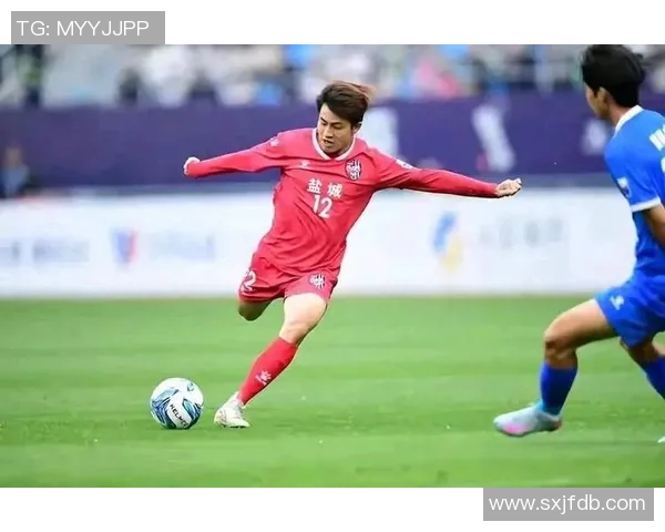 中国15号足球球星是谁 详细解析其个人成就与赛场表现 中国15号足球球星是谁 详细解析其个人成就与赛场表现