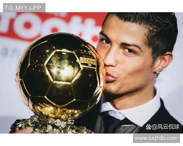 全球足球巨星身世揭秘：前十球员背后的传奇成长故事